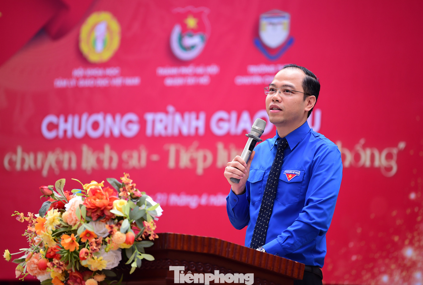 Anh Nguyễn Tiến Hưng – Phó Bí thư Thành Đoàn, Chủ tịch Hội Sinh viên Việt Nam Thành phố Hà Nội cho biết, thông qua Hành trình thống nhất non sông với các buổi giao lưu “Kể chuyện lịch sử - Tiếp lửa truyền thống”, Thành Đoàn mong muốn giúp thế hệ trẻ hiểu thêm về những năm tháng chiến đấu gian khổ và sự hy sinh của thế hệ đi trước, hun đúc thêm tinh thần yêu nước, ý chí kiên cường và lòng tự hào dân tộc, từ đó tiếp tục kế thừa và phát huy trong công cuộc xây dựng và bảo vệ Tổ quốc hôm nay.