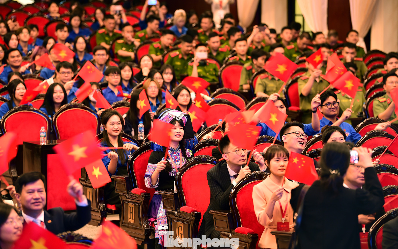 Những “đại sứ” vun đắp tình hữu nghị Việt - Trung trong giai đoạn phát triển mới. Ảnh: Xuân Tùng Những “đại sứ” vun đắp tình hữu nghị Việt - Trung trong giai đoạn phát triển mới. Ảnh: Xuân Tùng