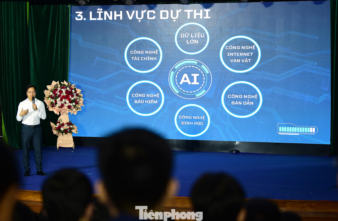 Theo anh Hưng, cuộc thi nhằm tìm kiếm, hỗ trợ các dự án khởi nghiệp sáng tạo tiềm năng của đoàn viên, thanh niên, sinh viên là người Việt Nam trên phạm vi toàn cầu trong các lĩnh vực: trí tuệ nhân tạo (AI), dữ liệu lớn, năng lượng xanh, công nghệ tài chính, công nghệ bảo hiểm, kinh tế tuần hoàn, kinh tế chia sẻ, các mô hình kinh doanh ứng dụng chuyển đổi số hoặc sản phẩm công nghệ khác.