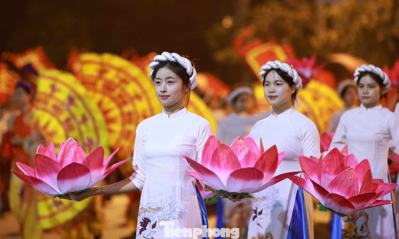 Để chuẩn bị cho tiết mục hoành tráng trong dịp kỷ niệm 50 năm thống nhất đất nước, các học viên tham gia tập luyện vào các buổi tối và ngày cuối tuần. Sau gần 1 tháng luyện tập, đến nay các cán bộ, học viên đã sẵn sàng cho ngày biểu diễn chính thức.