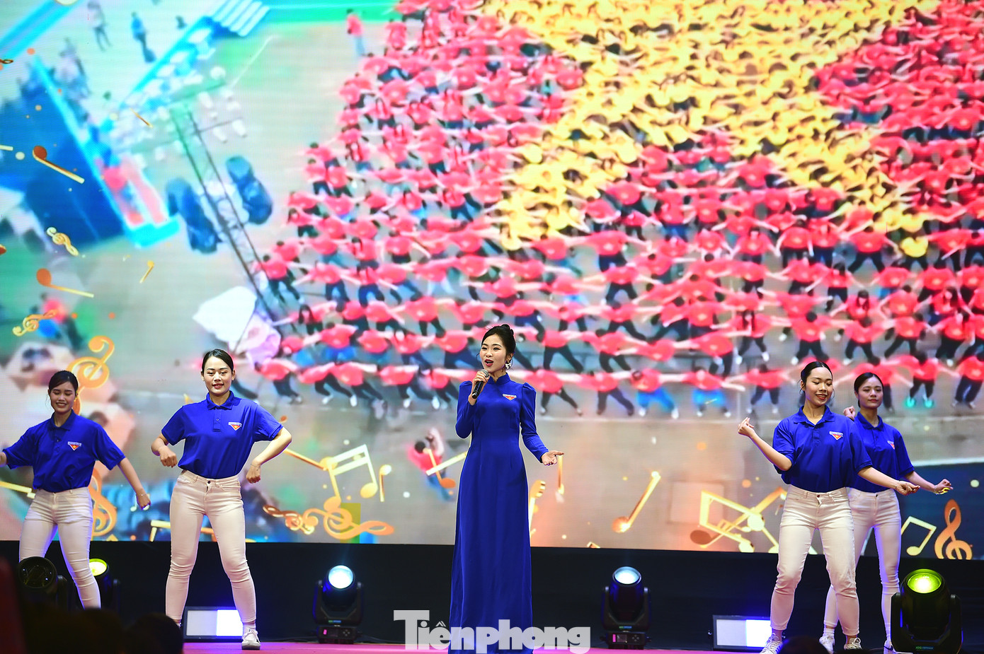 Chương trình nghệ thuật chào mừng lễ khai mạc Gặp gỡ hữu nghị thanh niên Việt Nam - Trung Quốc lần thứ 24 năm 2025. Ảnh: Xuân Tùng Chương trình nghệ thuật chào mừng lễ khai mạc Gặp gỡ hữu nghị thanh niên Việt Nam - Trung Quốc lần thứ 24 năm 2025. Ảnh: Xuân Tùng