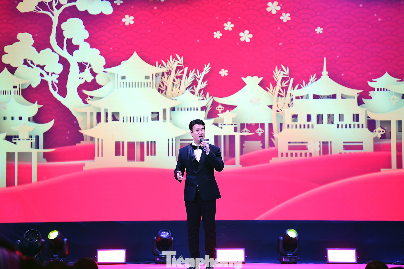 Chương trình nghệ thuật chào mừng lễ khai mạc Gặp gỡ hữu nghị thanh niên Việt Nam - Trung Quốc lần thứ 24 năm 2025. Ảnh: Xuân Tùng Chương trình nghệ thuật chào mừng lễ khai mạc Gặp gỡ hữu nghị thanh niên Việt Nam - Trung Quốc lần thứ 24 năm 2025. Ảnh: Xuân Tùng