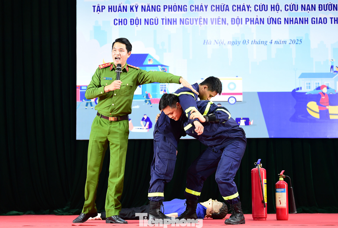 Đây là hoạt động nằm trong chuỗi các chương trình nhằm cụ thể hóa Đề án Tuổi trẻ Thủ đô tham gia tuyên truyền, giữ gìn trật tự an toàn giao thông giai đoạn 2022 - 2025; tuyên truyền, vận động đoàn viên, thanh thiếu niên gương mẫu chấp hành luật về trật tự an toàn giao thông trên địa bàn thành phố Hà Nội năm 2025.