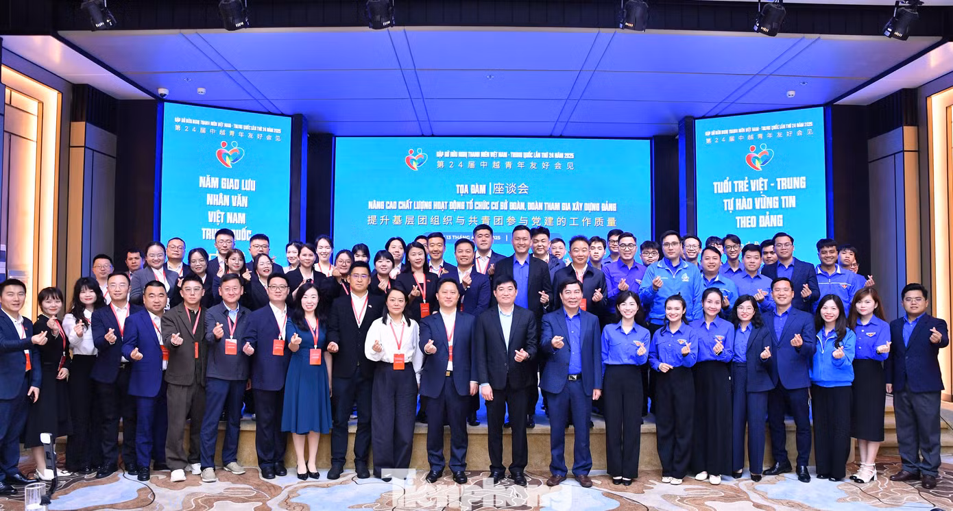 Thanh niên Việt – Trung tăng cường hợp tác, chia sẻ kinh nghiệm xây dựng tổ chức Đoàn vững mạnh. Thanh niên Việt – Trung tăng cường hợp tác, chia sẻ kinh nghiệm xây dựng tổ chức Đoàn vững mạnh.