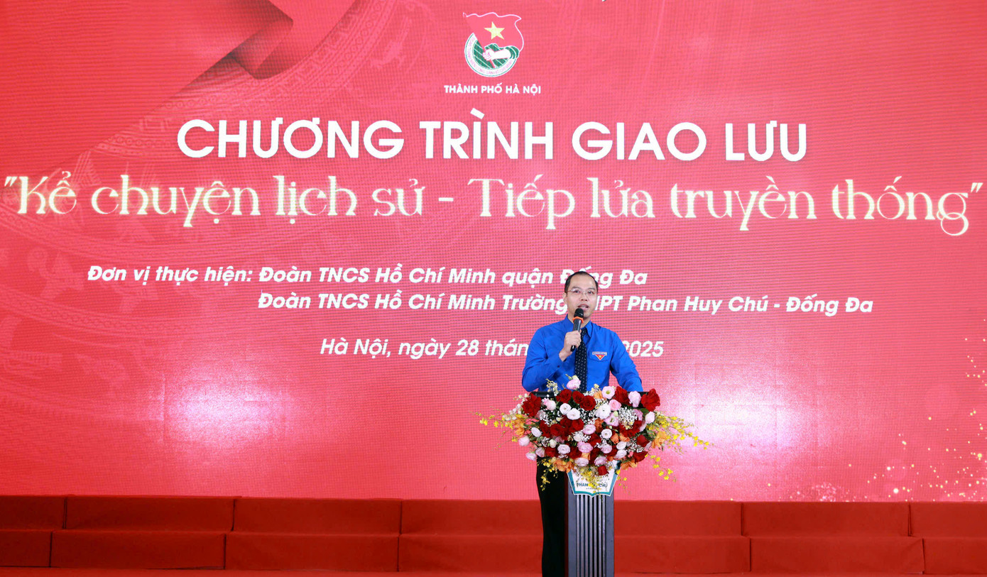 Anh Nguyễn Tiến Hưng – Phó Bí thư Thành Đoàn, Chủ tịch Hội Sinh viên Việt Nam Thành phố Hà Nội phát biểu tại chương trình. Ảnh: BTC Anh Nguyễn Tiến Hưng – Phó Bí thư Thành Đoàn, Chủ tịch Hội Sinh viên Việt Nam Thành phố Hà Nội phát biểu tại chương trình. Ảnh: BTC