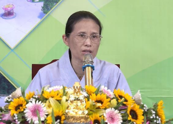 Cô gái co giật cạnh bà Yến trong các clip 'vong nhập' ở chùa Ba Vàng nói gì? ảnh 2