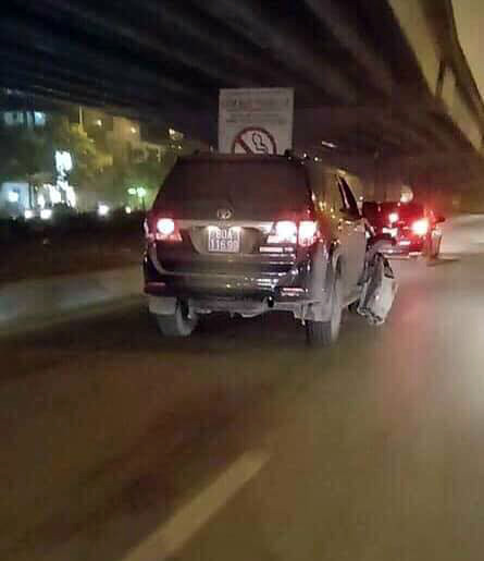 Xe biển xanh bỏ chạy sau khi gây tai nạn thuộc một đơn vị Bộ Công an ảnh 2