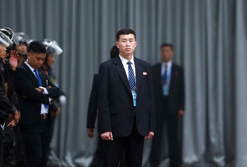 Ông Trump kết thúc họp báo, chuẩn bị rời Hà Nội ảnh 23