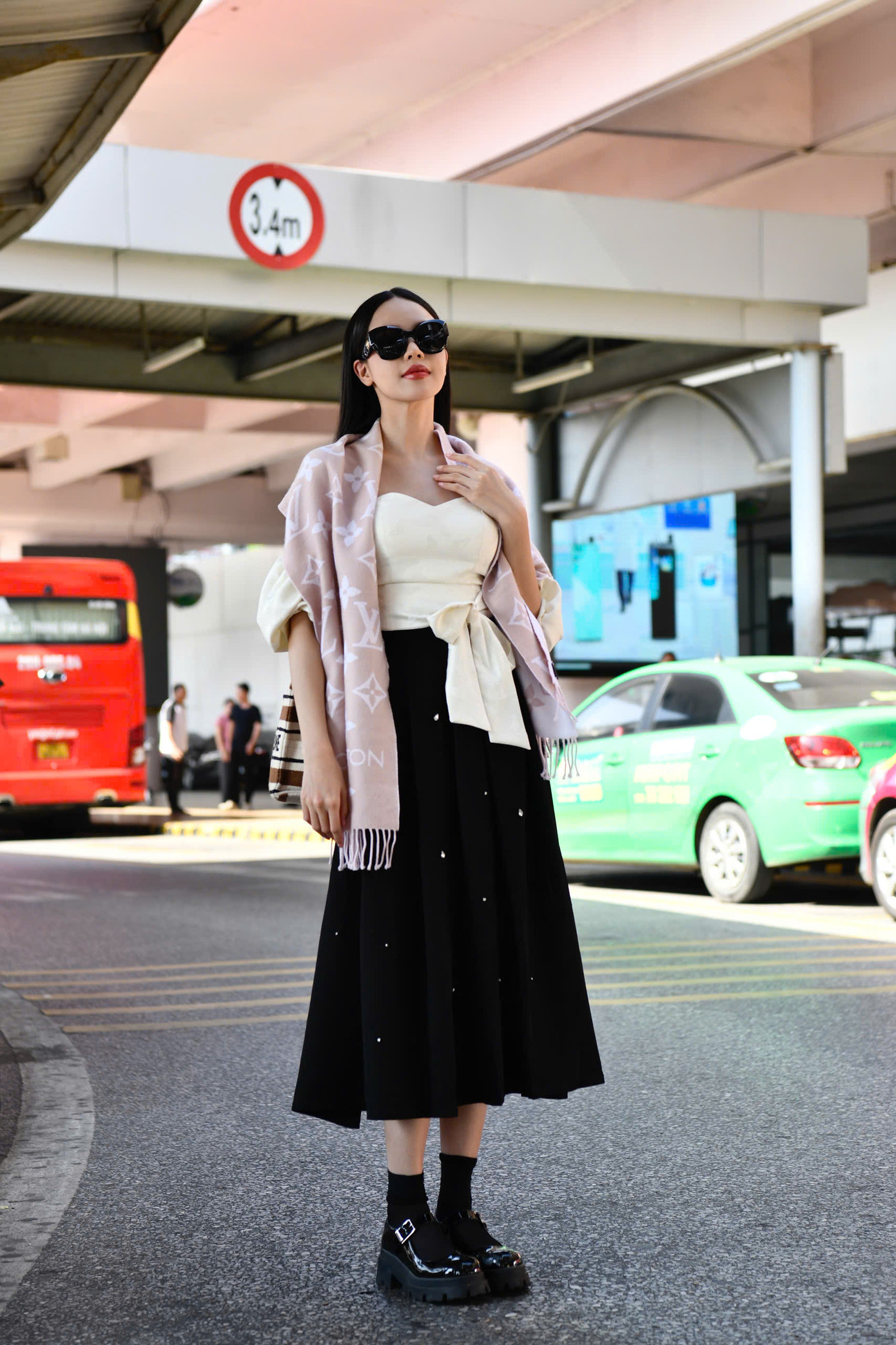 Cô thích thú với không khí mùa thu Hà Nội. Thanh Thủy cho biết mỗi lần tới Hà Nội cô đều có cảm xúc đặc biệt. Cô thích thú với không khí mùa thu Hà Nội. Thanh Thủy cho biết mỗi lần tới Hà Nội cô đều có cảm xúc đặc biệt.