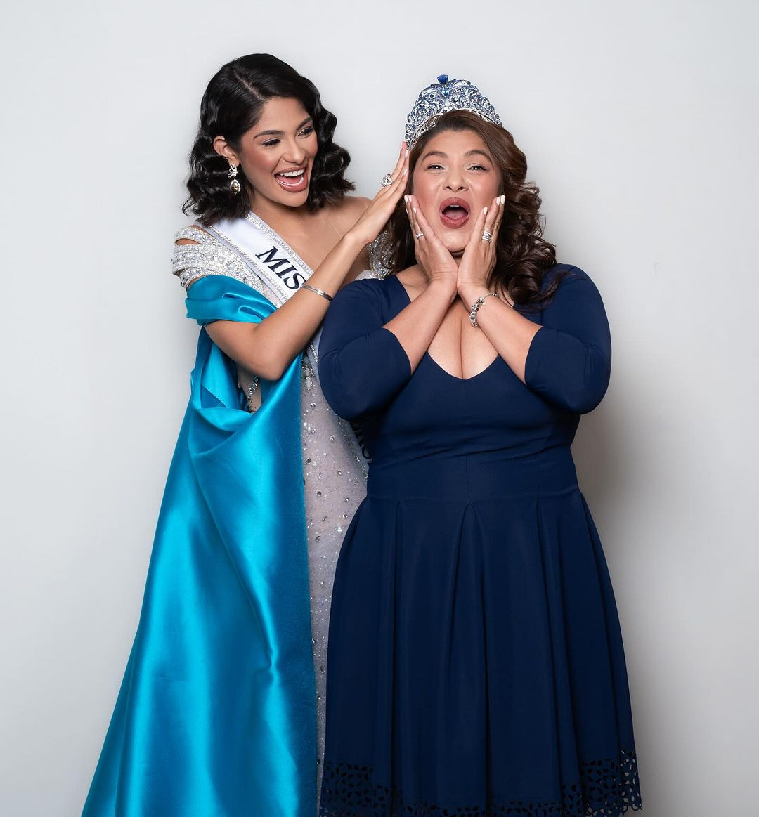 Trong những ngày cuối nhiệm kỳ ở Mexico, Sheynnis có dịp hội ngộ cả gia đình và tái hiện khoảnh khắc đăng quang. Cô vẫn chưa thể trở về quê nhà Nicaragua sau khi đăng quang Hoa hậu Hoàn vũ 2023 do tình hình bất ổn tại đây. Người đẹp nhiều lần bật khóc khi nhắc tới quê hương.