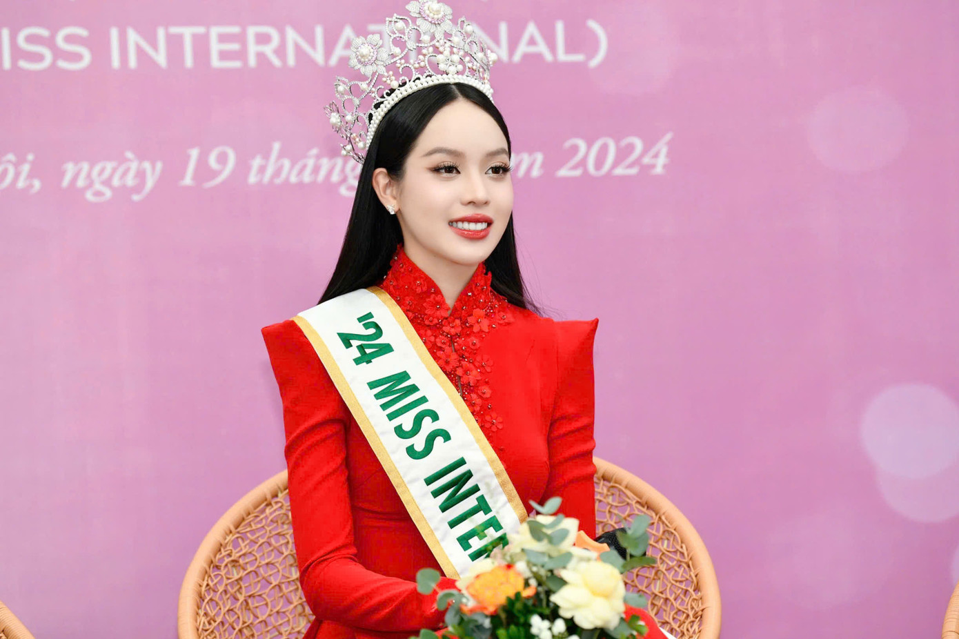 Tại buổi giao lưu, Hoa hậu Thanh Thủy cùng các đại biểu đã chia sẻ với truyền thông về những câu chuyện xung quanh chiến thắng của người đẹp tại cuộc thi Hoa hậu Quốc tế 2024.