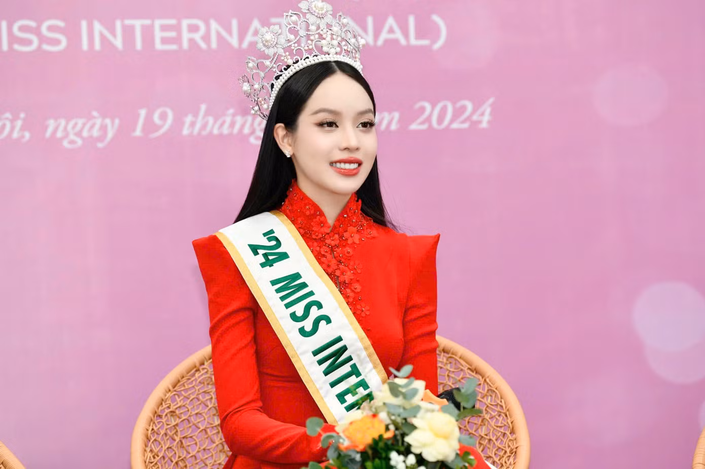 Tại buổi giao lưu, Hoa hậu Thanh Thủy cùng các đại biểu đã chia sẻ với truyền thông về những câu chuyện xung quanh chiến thắng của người đẹp tại cuộc thi Hoa hậu Quốc tế 2024.