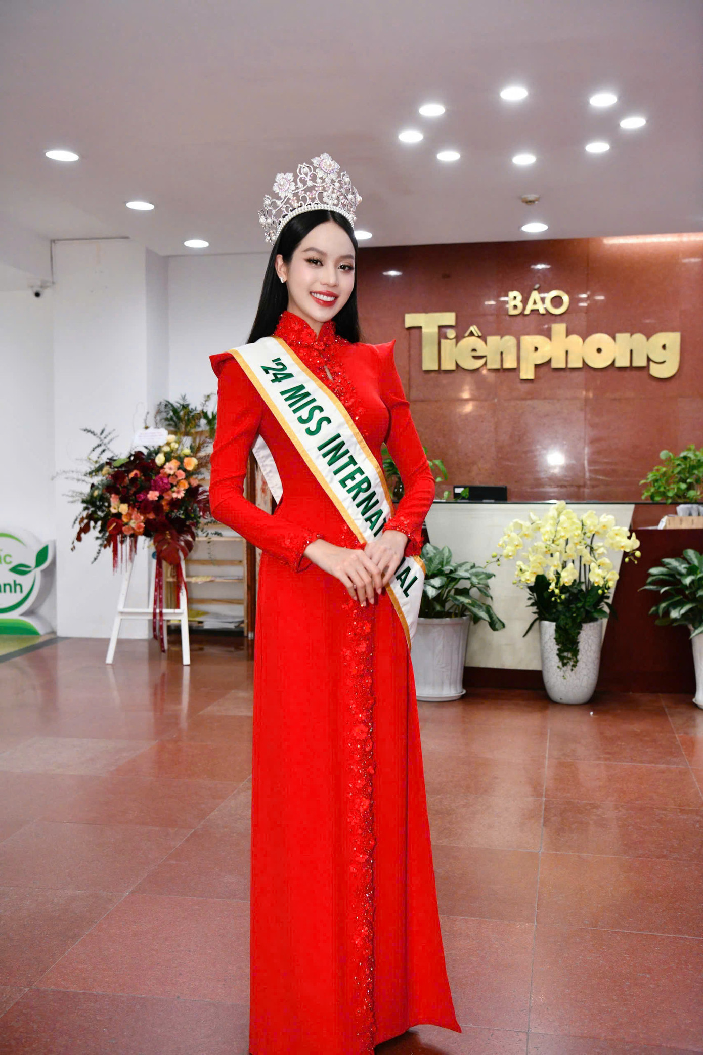 Thanh Thủy vui mừng khi trở lại báo Tiền Phong, ngôi nhà Hoa hậu Việt Nam.