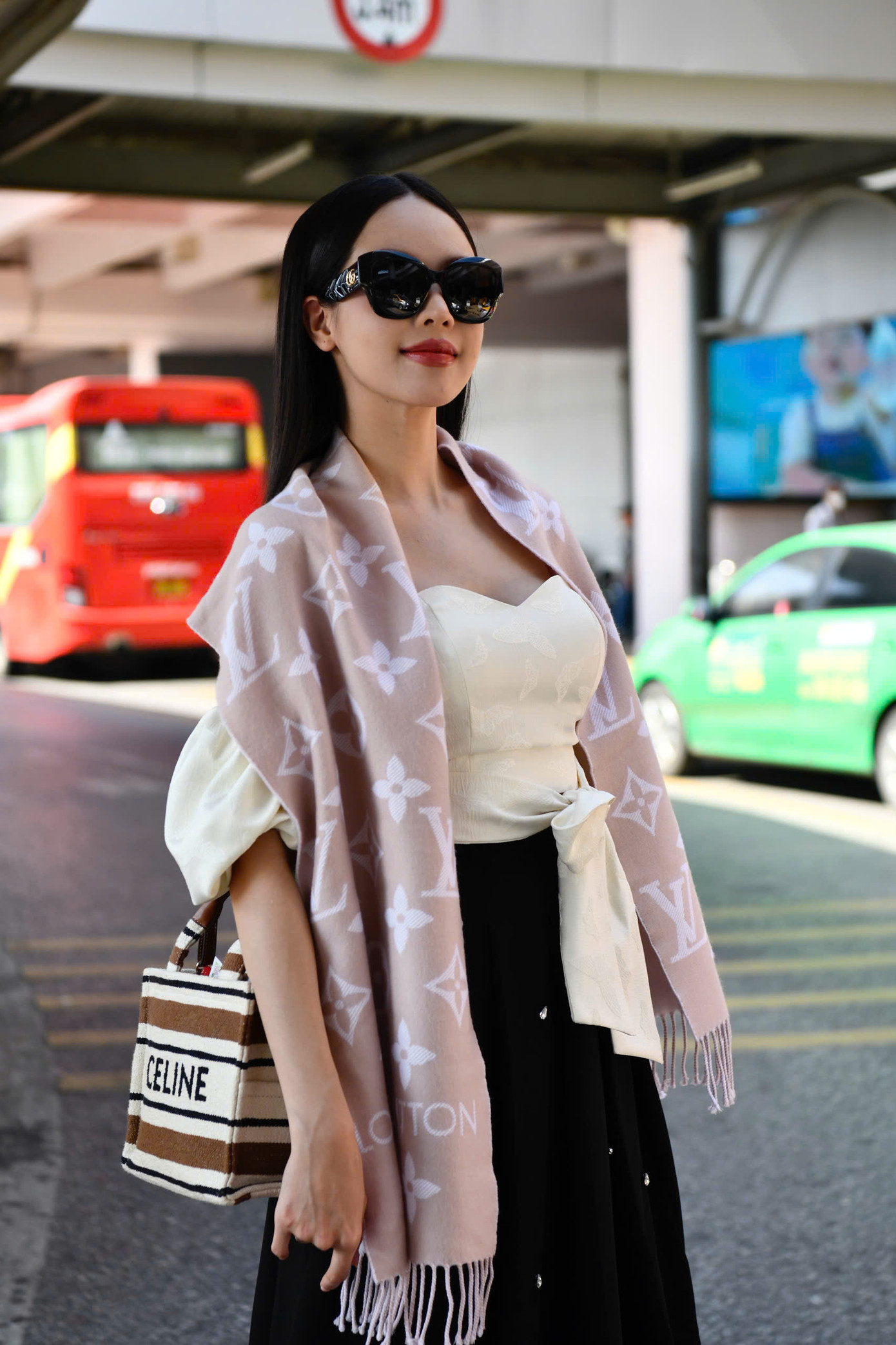 "Cảm xúc khi đăng quang Hoa hậu Quốc tế 2024 có nhiều điểm tương đồng với khi đăng quang Hoa hậu Việt Nam", Thanh Thủy chia sẻ. "Cảm xúc khi đăng quang Hoa hậu Quốc tế 2024 có nhiều điểm tương đồng với khi đăng quang Hoa hậu Việt Nam", Thanh Thủy chia sẻ.