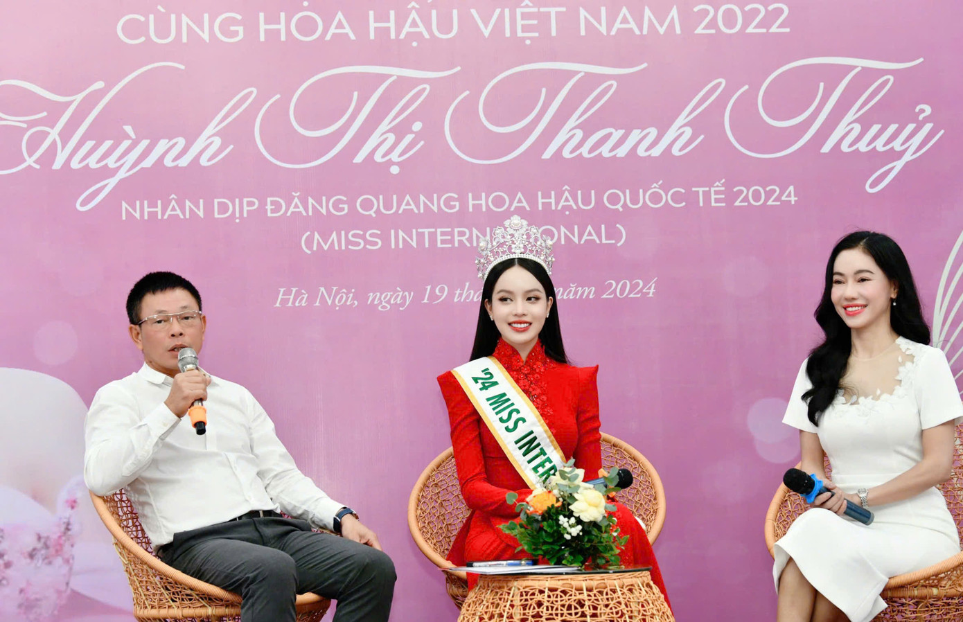 Tại buổi giao lưu, Hoa hậu Thanh Thủy cùng các đại biểu đã chia sẻ với truyền thông về những câu chuyện xung quanh chiến thắng của người đẹp tại cuộc thi Hoa hậu Quốc tế 2024.