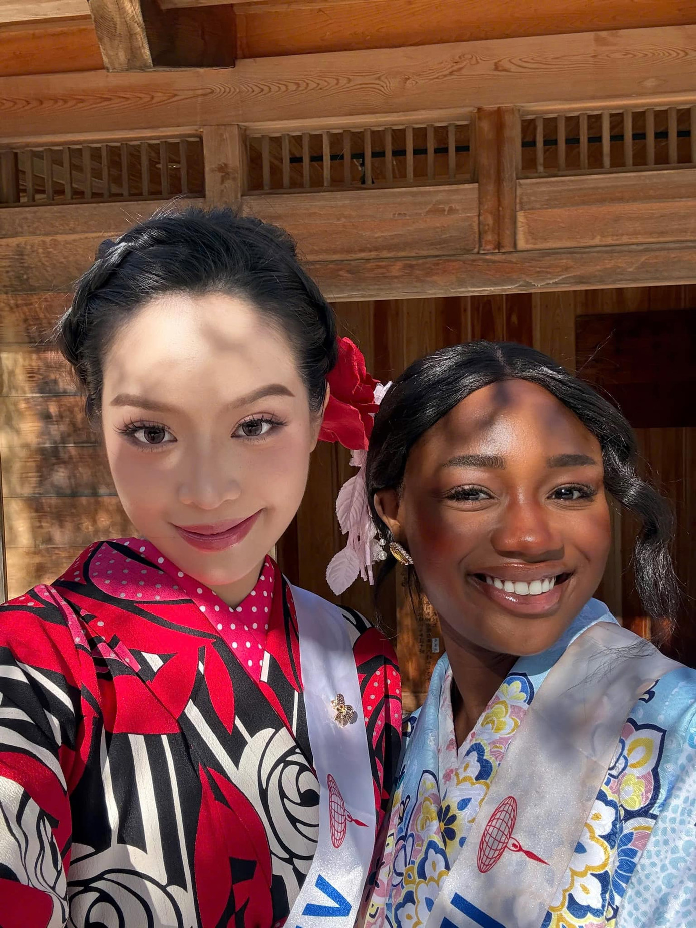 Thanh Thủy đã xuất hiện trên trang cá nhân của đương kim Hoa hậu Quốc tế Andrea Rubio và một số thí sinh để thông báo về sự cố của mình. Cô cảm ơn sự quan tâm, lo lắng của khán giả và cho biết sẽ sớm cập nhật trở lại. Trong thời gian Thanh Thủy không có điện thoại sử dụng, ê-kíp của cô ở quê nhà đã cập nhật thông tin thay người đẹp.