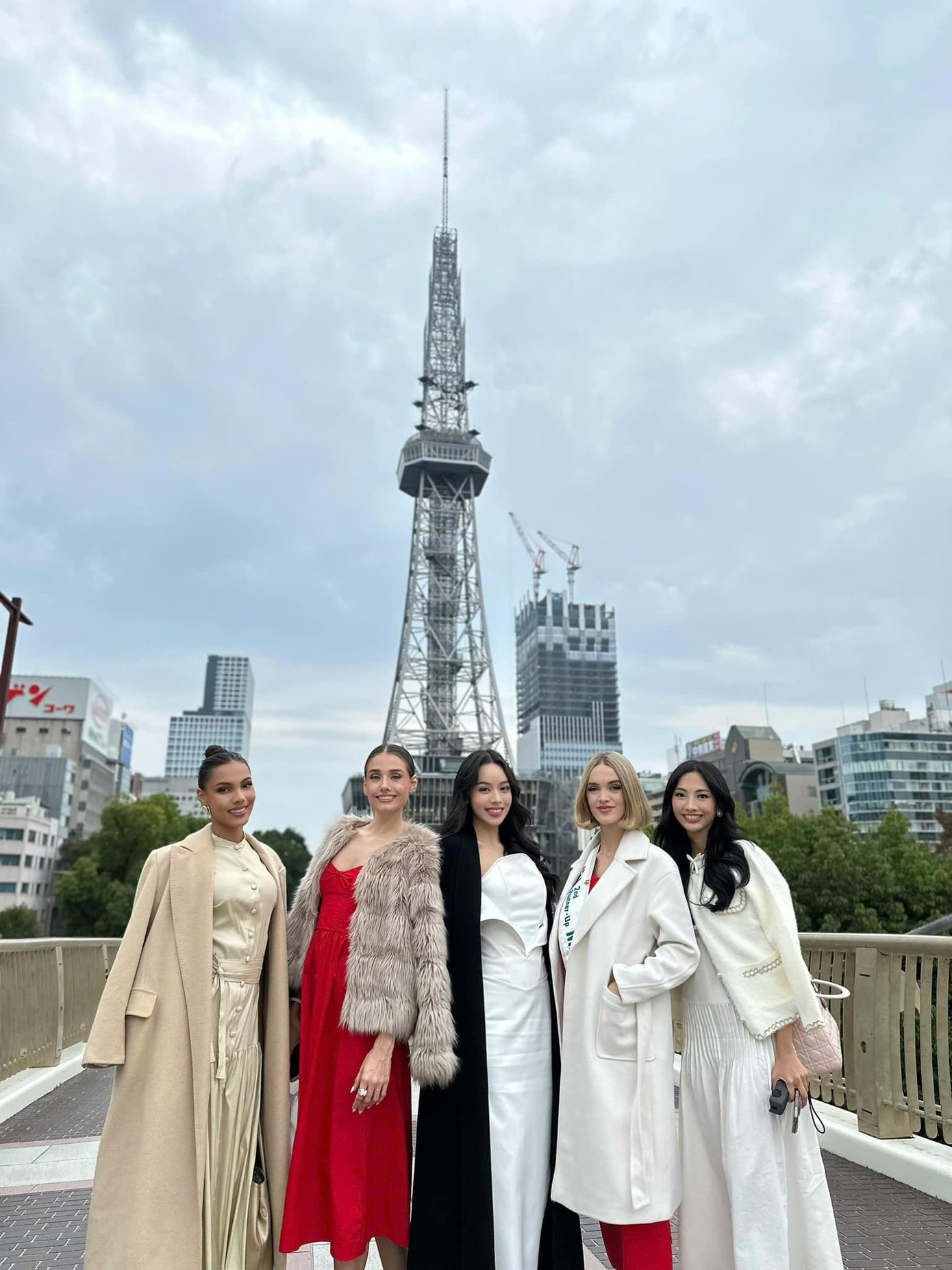 Ngày 18/11, Thanh Thủy có chuyến trở về quê nhà Việt Nam sau đăng quang. Theo lịch trình, cô sẽ diễu hành qua các con đường của TPHCM sau đó tham dự các sự kiện chào mừng thành tích người đẹp Việt Nam đầu tiên đăng quang danh hiệu Hoa hậu Quốc tế.