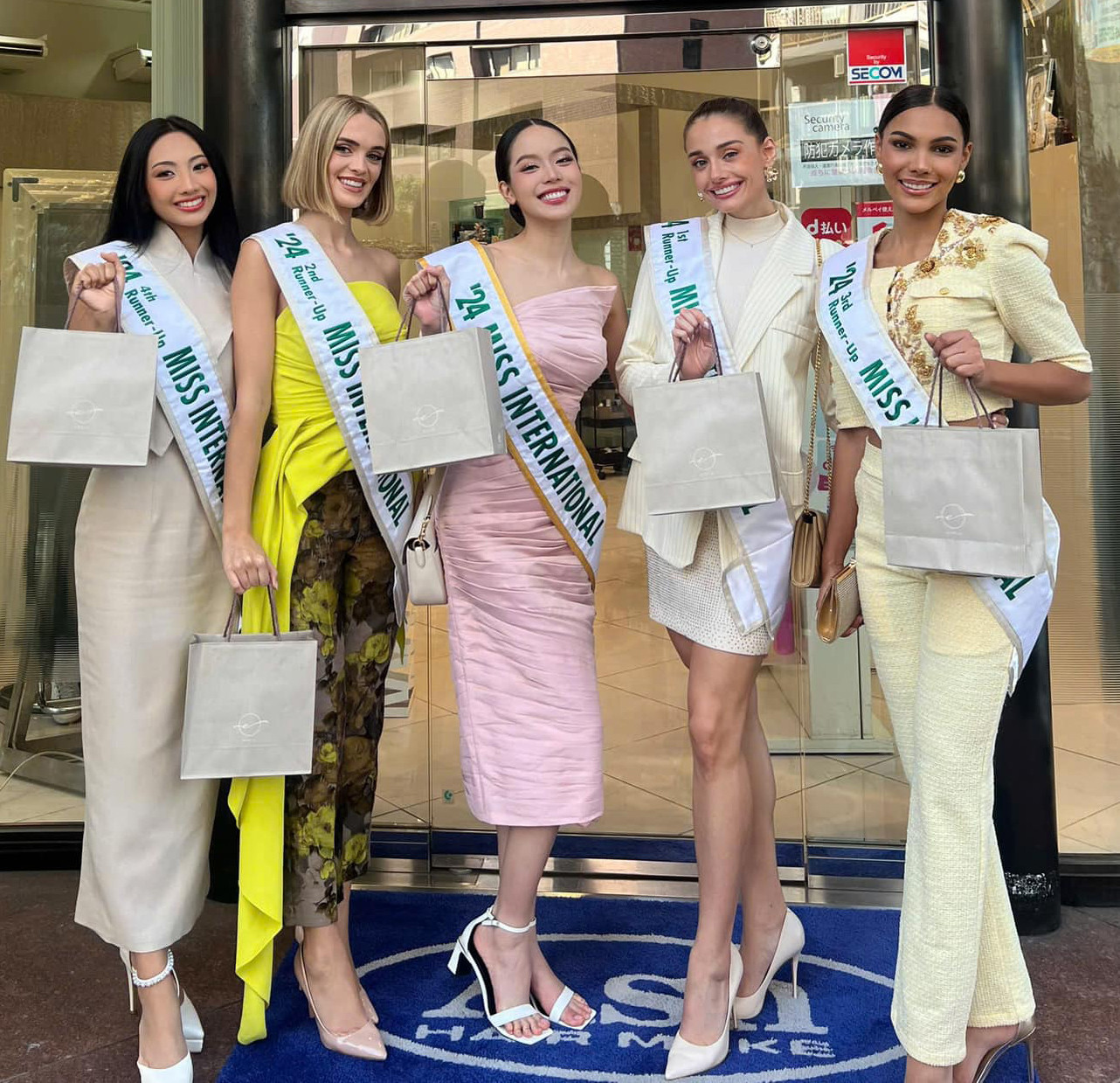 Thanh Thủy và các người đẹp trong top 5 có hoạt động bận rộn trong những ngày tới. Họ tham gia trả lời phỏng vấn, chụp hình quảng cáo cho các nhà tài trợ.