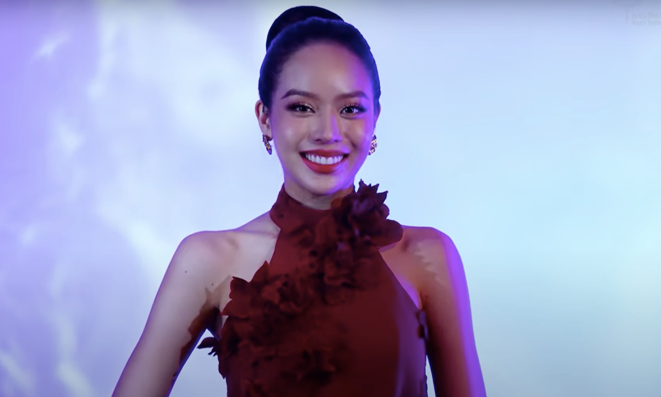 Vào top 8, Thanh Thủy cũng có dịp giới thiệu với bạn bè quốc tế về dự án nhân ái mà cô đang thực hiện. Thanh Thủy đã hỗ trợ lắp đặt hệ thống máy lọc nước sạch miễn phí cho người dân xã Thạnh Phong, huyện Thạnh Phú, tỉnh Bến Tre. Trách nhiệm xã hội với cộng đồng được xem là một trong 17 tiêu chí hướng đến phát triển bền vững mà cuộc thi Hoa hậu Quốc tế luôn theo đuổi.