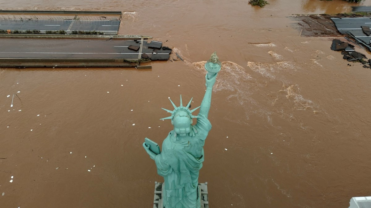 Bang Rio Grande do Sul ngập lụt do mưa lớn. Ảnh: Reuters