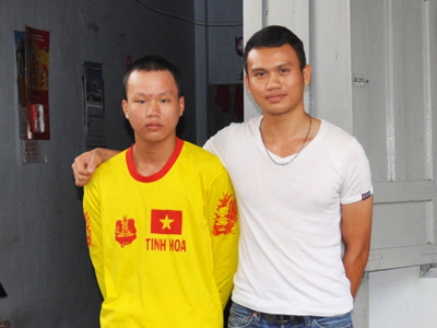 Hai anh em Trung (bên phải) - Hiếu