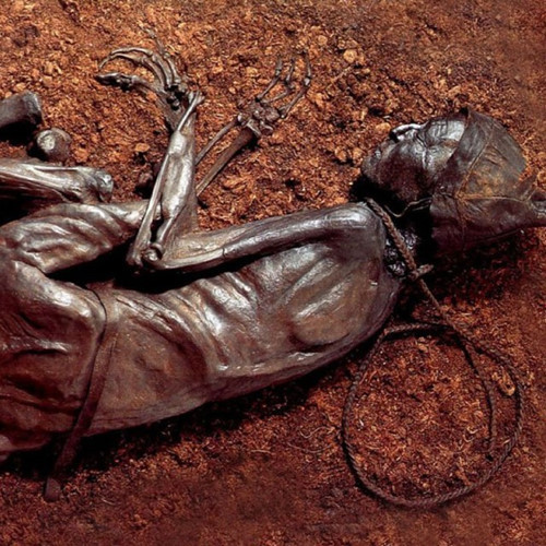 Bí ẩn xác ướp đầm lầy 2.000 tuổi hoàn hảo đáng kinh ngạc ảnh 10