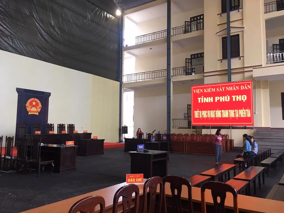 Cận cảnh sân tòa 1.000m2 sẵn sàng cho phiên xử cựu tướng Vĩnh ảnh 9