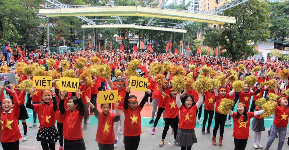 Cổ động viên vỡ òa sau bàn mở tỷ số của Anh Đức ảnh 62