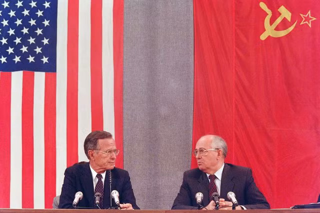 Dấu ấn đáng nhớ trong cuộc đời cựu Tổng thống Mỹ George H.W. Bush ảnh 18