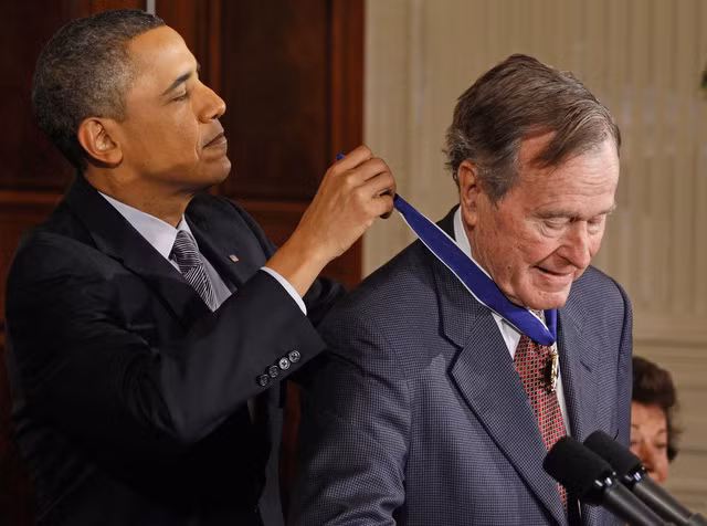 Dấu ấn đáng nhớ trong cuộc đời cựu Tổng thống Mỹ George H.W. Bush ảnh 22