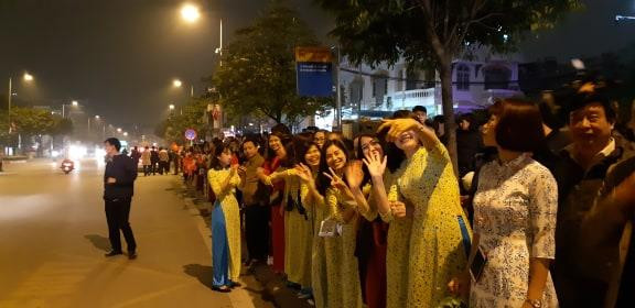 Tổng thống Trump cảm ơn Việt Nam ngay khi đến Hà Nội ảnh 12