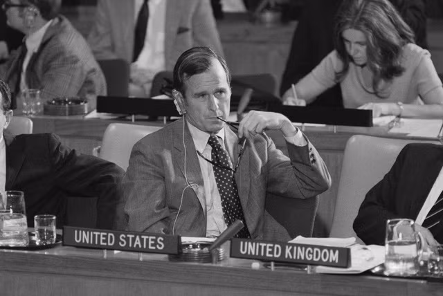 Dấu ấn đáng nhớ trong cuộc đời cựu Tổng thống Mỹ George H.W. Bush ảnh 6