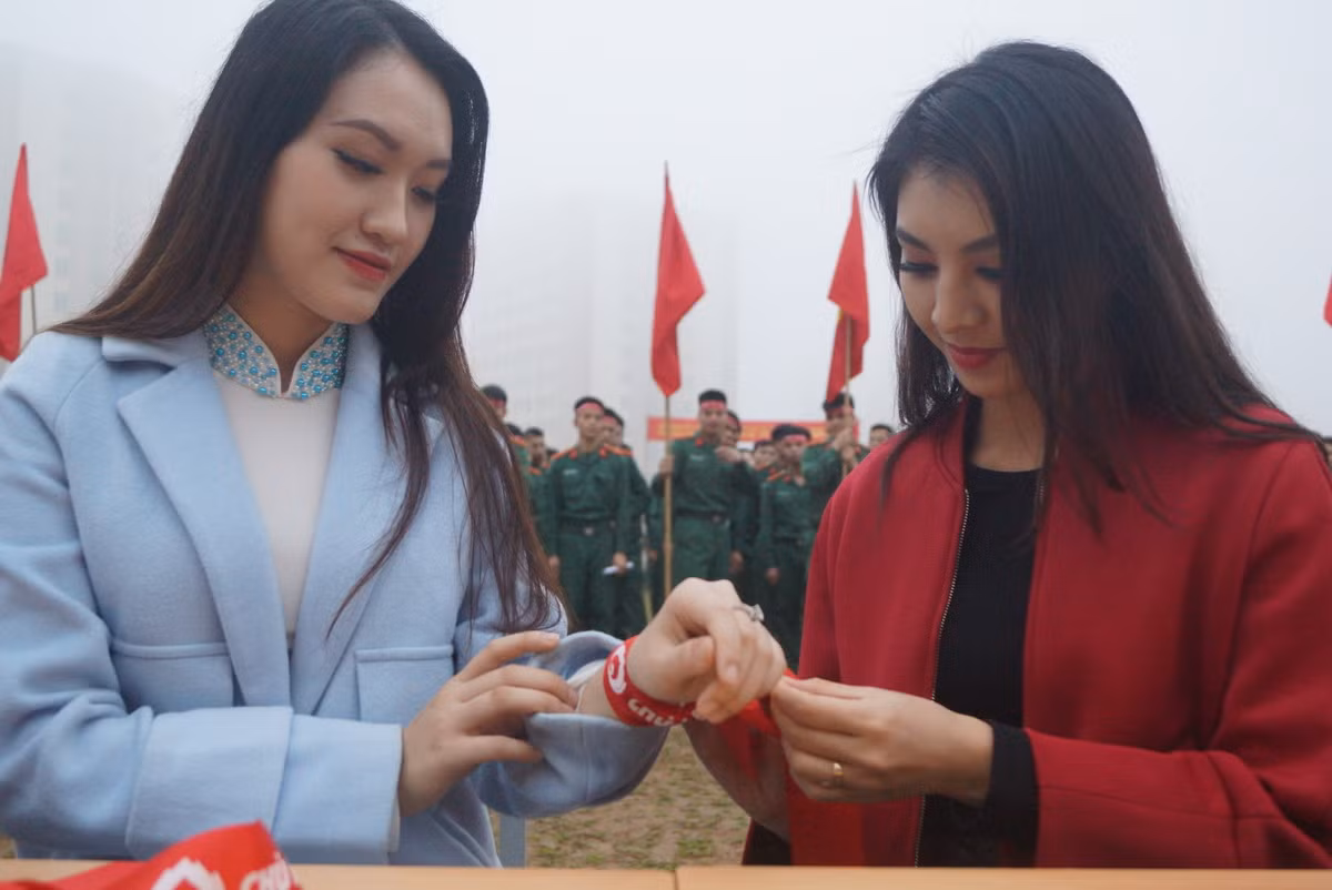 Tuổi trẻ Sĩ quan Chính trị hiến 584 đơn vị máu Chủ nhật Đỏ 2019 ảnh 6