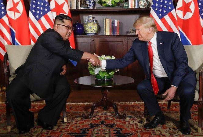 Bữa tối kết thúc, Tổng thống Trump và Chủ tịch Kim rời khách sạn Metropole ảnh 36