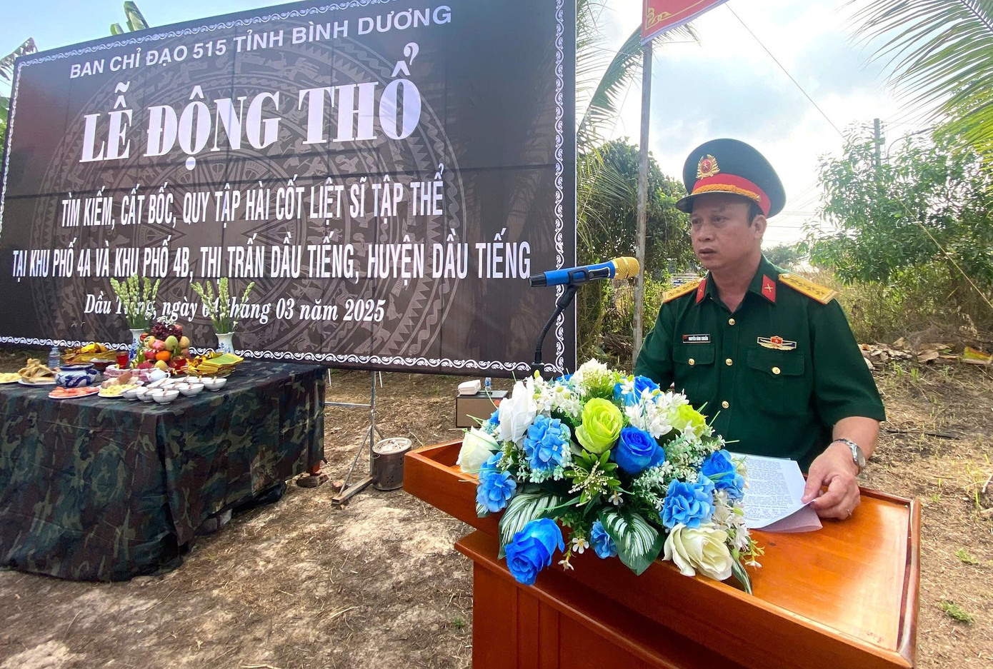 Đại tá Nguyễn Đình Chuẩn - Chính ủy Bộ CHQS tỉnh Bình Dương, phát biểu tại lễ động thổ.