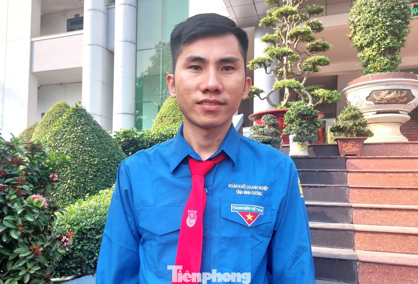 Anh Nguyễn Văn Hiếu – Bí thư Chi Đoàn cơ sở Công ty CP Đầu tư và Phát triển Thiên Nam Anh Nguyễn Văn Hiếu – Bí thư Chi Đoàn cơ sở Công ty CP Đầu tư và Phát triển Thiên Nam