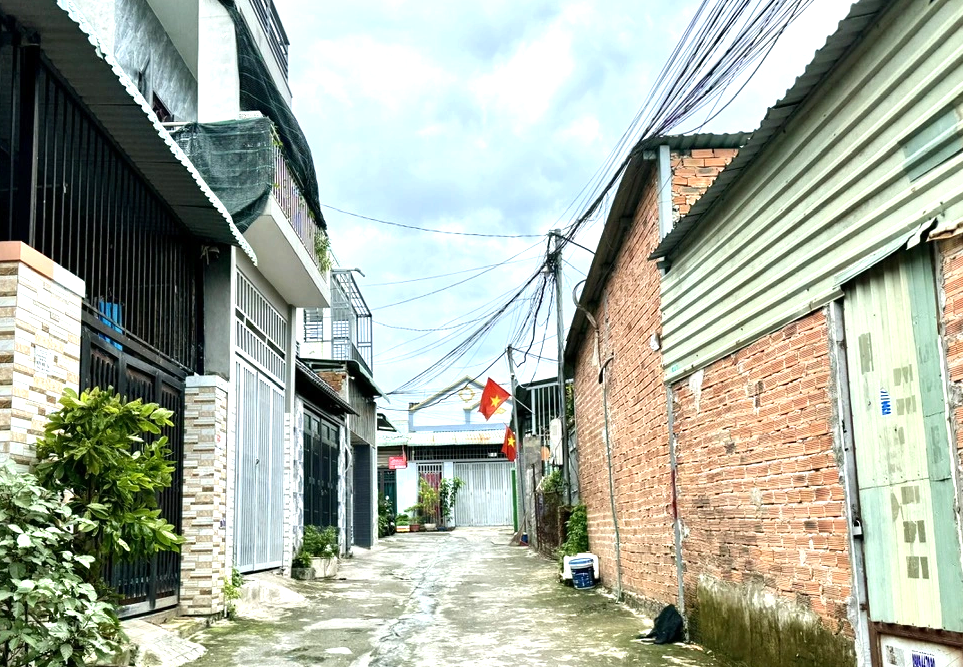 Những căn nhà xây dựng không phép đã được chuyển nhượng và người mua dọn vào ở