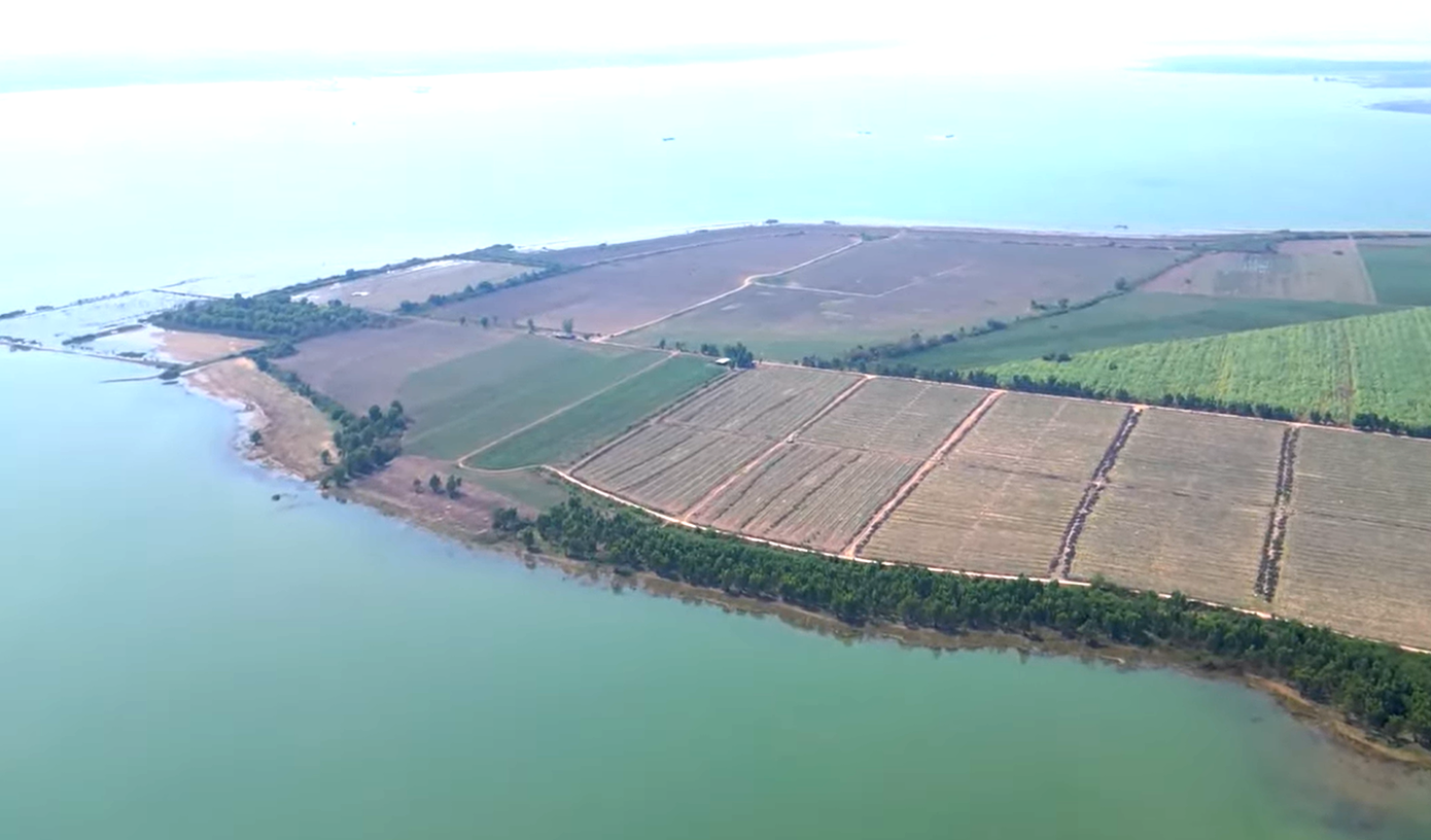 Tổng diện tích khu vực lập quy hoạch khoảng 458 ha, bao gồm quỹ đất phát triển du lịch kết hợp khoảng 36 ha mặt nước hồ tự nhiên trong tổng quy mô 458 ha, để bố trí cầu tàu và các hồ nước (hồ nuôi các sinh vật và trồng cây thủy sinh).