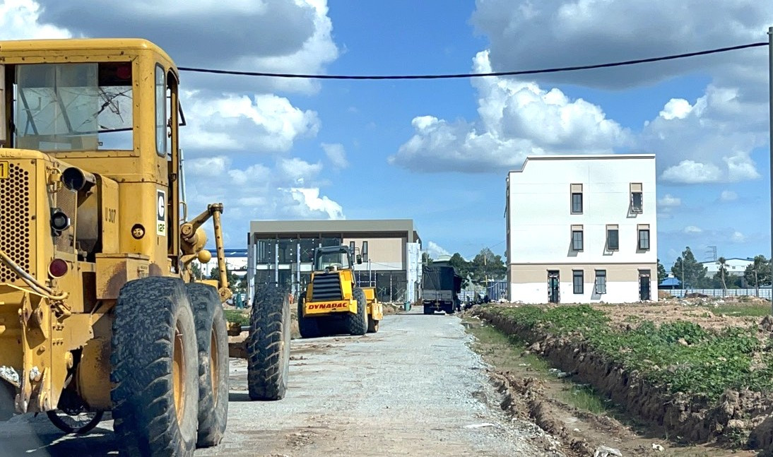 Dự án nhà ở xã hội Hòa Phú nằm gần nhiều khu công nghiệp, nơi có đông công nhân lao động Dự án nhà ở xã hội Hòa Phú nằm gần nhiều khu công nghiệp, nơi có đông công nhân lao động