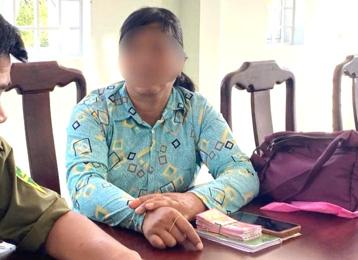 Bà Trần Thị Xuân tại cơ quan công an Bà Trần Thị Xuân tại cơ quan công an