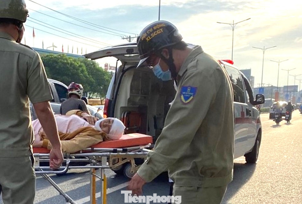 Lực lượng Cơ động xử lý sự cố giao thông tại Bình Dương