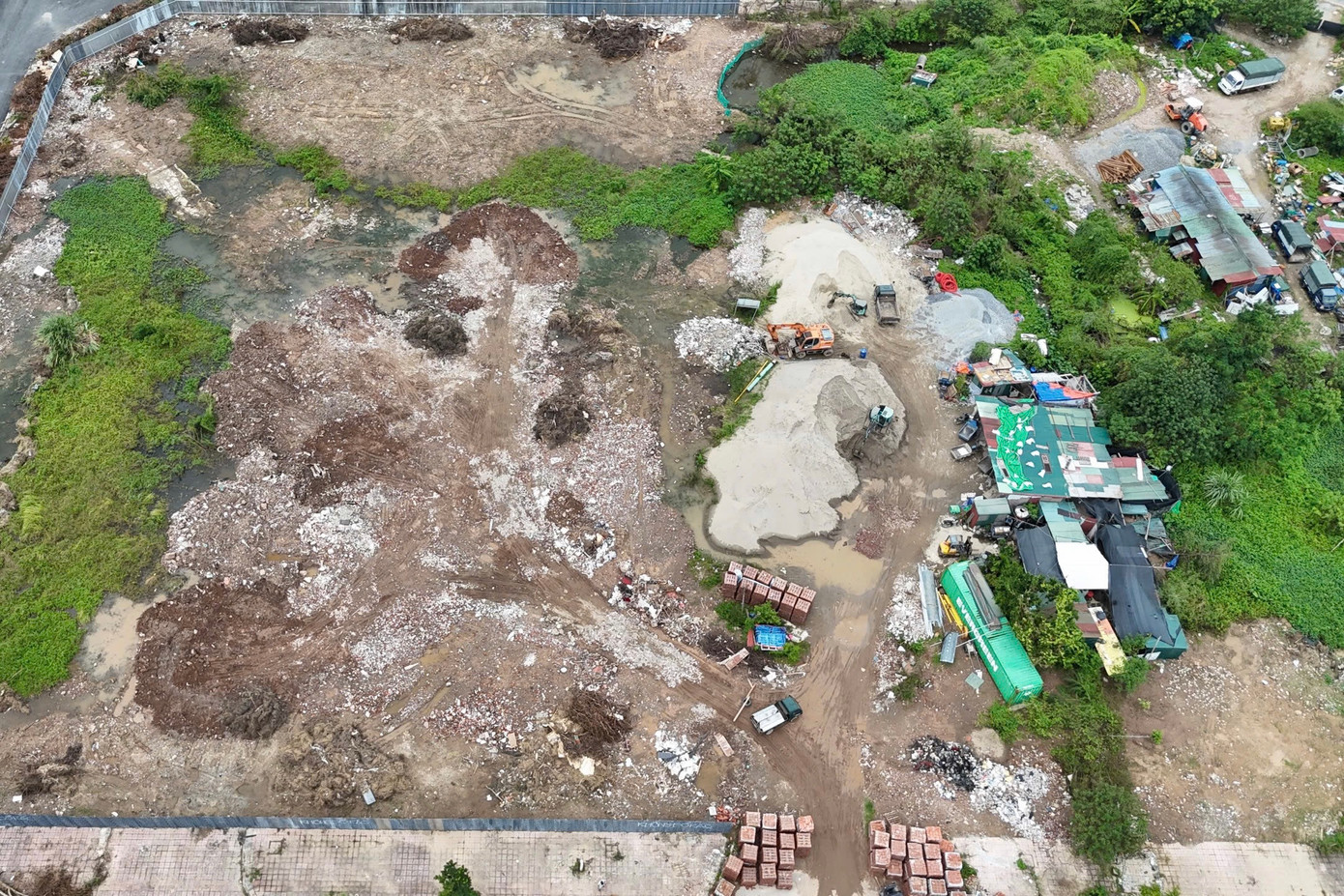 Dự án xây dựng công viên hồ có mục tiêu nhằm hoàn thiện hạ tầng kỹ thuật theo quy hoạch, tháo gỡ nhiều khó khăn cho khu vực trung tâm quận.