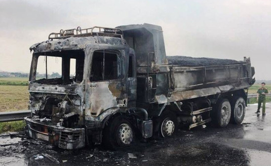 Bản tin 14H: Phẫn nộ thanh niên hành hung cụ bà 87 tuổi ảnh 2