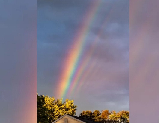 Ngắm siêu cầu vồng 5 lớp đan xen cực hiếm cùng xuất hiện ở Mỹ ảnh 2