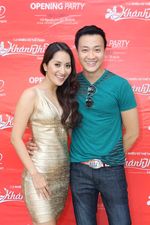 Khánh Thi khoe dáng bên Lương Mạnh Hải