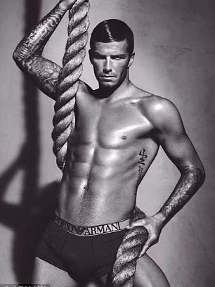 Hình ảnh quảng cáo solo của Beckham cho Emporio Armani được tung ra 1 tháng trước đây