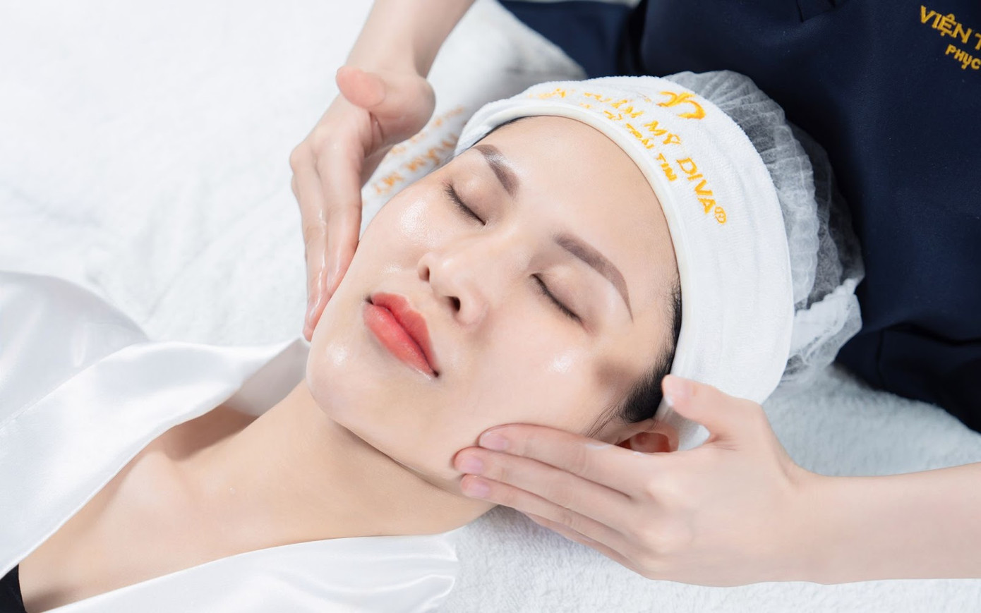 Chiến dịch “Vẻ đẹp từ trái tim” của Viện thẩm mỹ DIVA sẽ giúp khách hàng khai phá nét độc bản, luôn tiềm ẩn bên trong mỗi người.