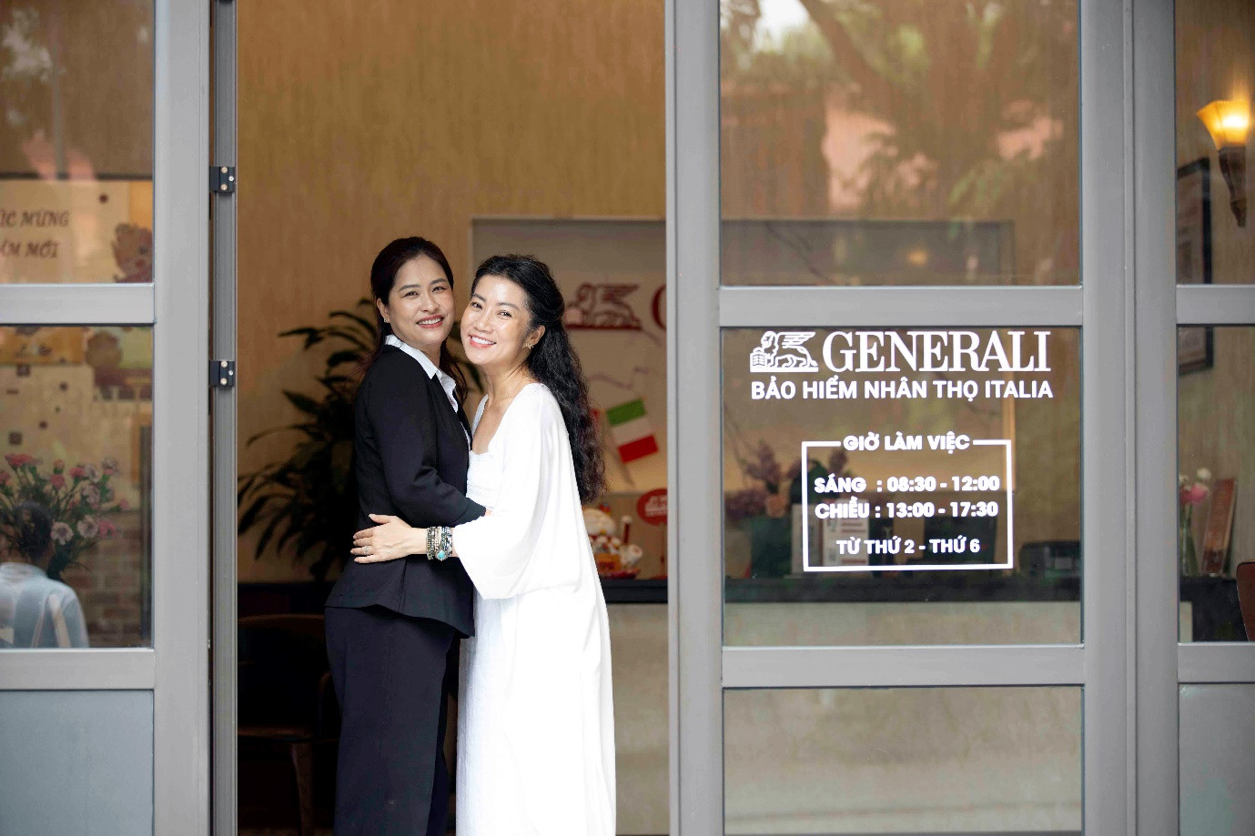 Tâm huyết với nghề tư vấn bảo hiểm, chị Thu Phương dành trọn sự quan tâm tới những người bạn và tất cả khách hàng của mình.