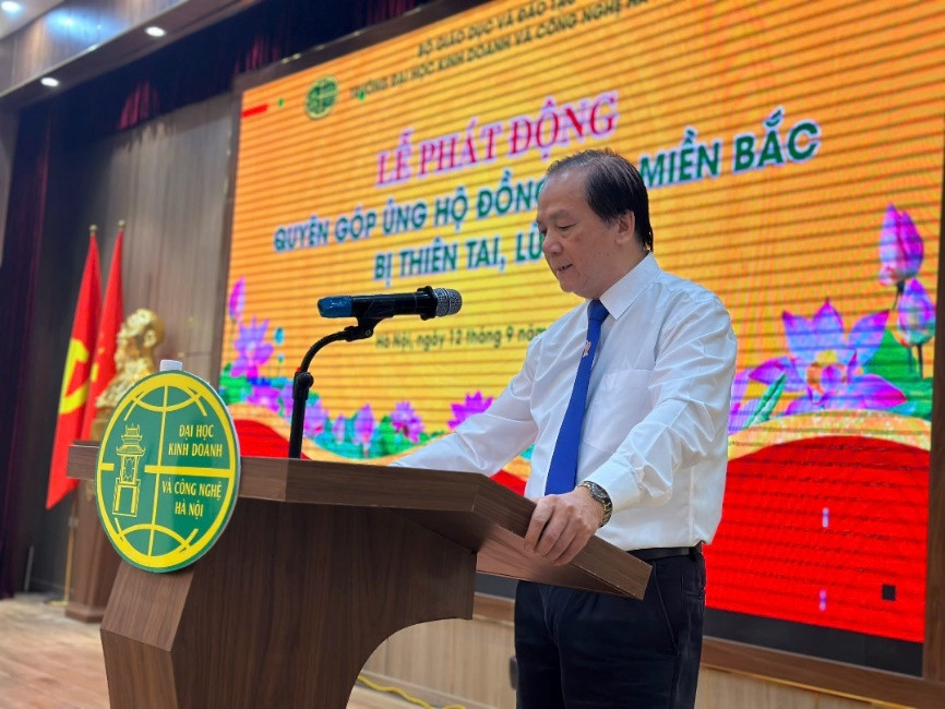 ThS. Nguyễn Hữu Chiến – Chủ tịch Công đoàn trường phát động lời kêu gọi toàn thể cán bộ, giảng viên HBT chung tay góp sức sẻ chia cùng đồng bào bị ảnh hưởng bởi cơn bão số 3