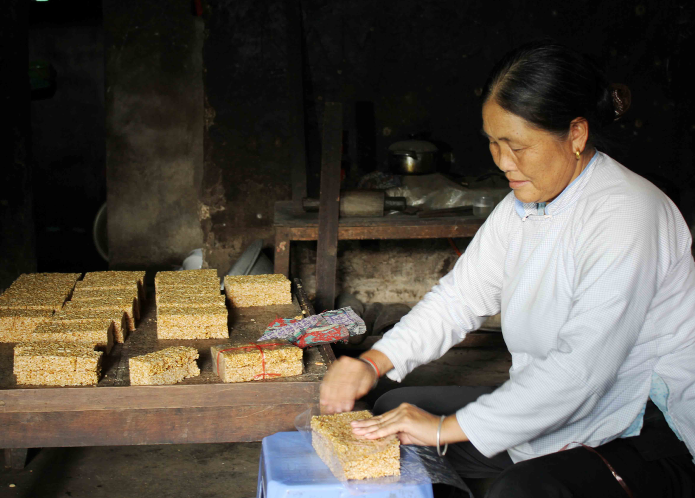 Làng nghề bánh bỏng San Thàng